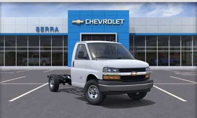 2025 Chevrolet Express 3500 Cutaway 139