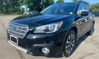 2017 Subaru Outback Limited M R