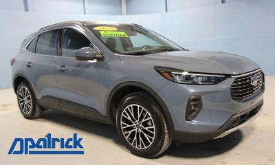 2025 Ford Escape Phev