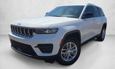2026 Jeep Grand Cherokee Base Laredo