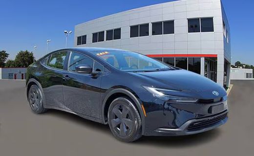 2025 Toyota Prius LE
