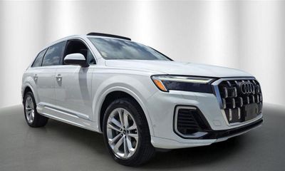 2025 Audi Q7 Quattro Premium Plus
