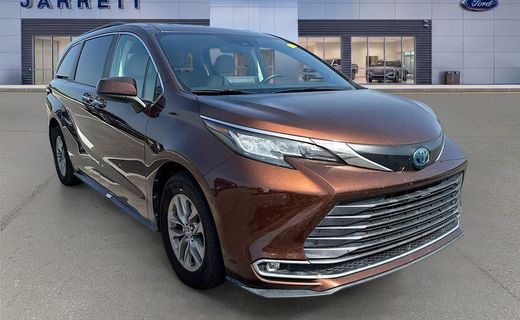 2022 Toyota Sienna XLE