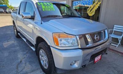 2015 Nissan Titan SV