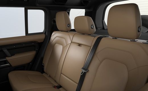2026 Land Rover Defender 110 SE