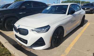 2025 BMW M240i xDrive