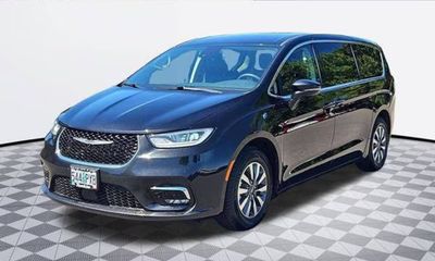 2024 Chrysler Pacifica Select