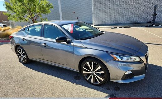 2022 Nissan Altima SR
