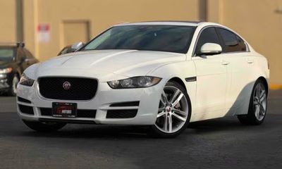 2017 Jaguar XE Prestige