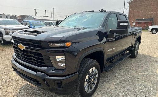 2024 Chevrolet Silverado HD Custom