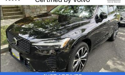2023 Volvo XC60 Plus Dark