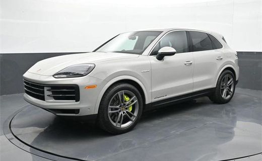 2025 Porsche Cayenne S
