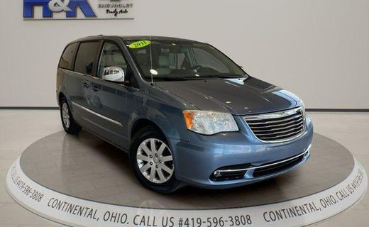 2011 Chrysler Town AND Country RT