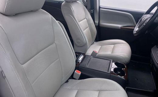 2020 Toyota Sienna Q Grade