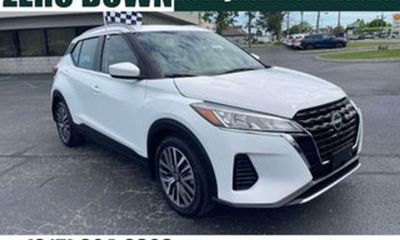 2022 Nissan Kicks SV