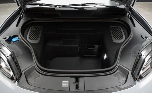 2026 Porsche Macan 4