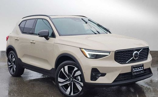 2026 Volvo XC40 Ultra Dark