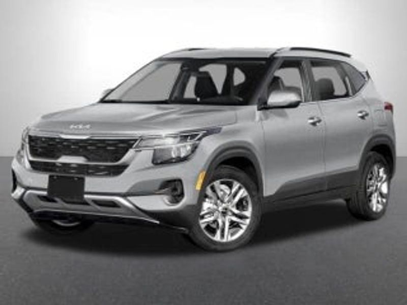 2023 Kia Seltos — a typically priced live listing