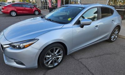 2018 Mazda MAZDA3 Touring