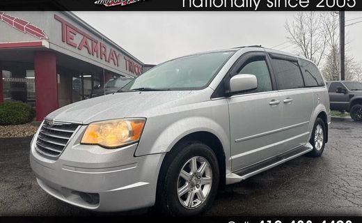 2008 Chrysler Town AND Country