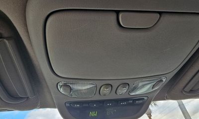 2004 Toyota Sequoia SR5