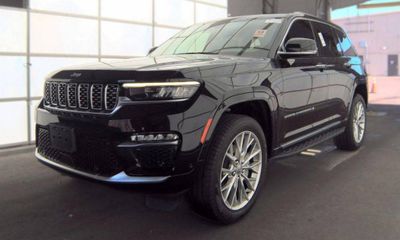 2022 Jeep Grand Cherokee Summit