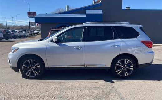 2020 Nissan Pathfinder Platinum