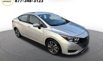 2025 Nissan Versa SV