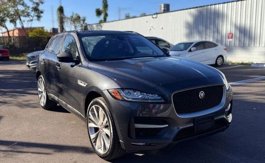 2018 Jaguar F-Pace
