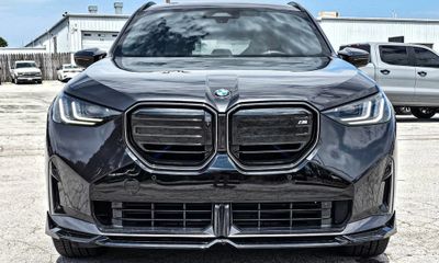 2025 BMW X3 M50