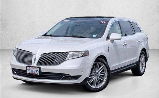2013 Lincoln MKT Base