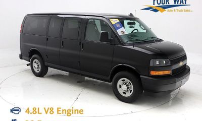 2017 Chevrolet Express Passenger LS