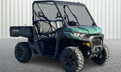 2026 Can-AM Defender DPS HD7