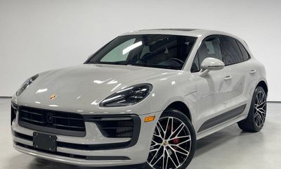 2024 Porsche Macan S