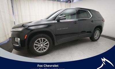 2023 Chevrolet Traverse LT