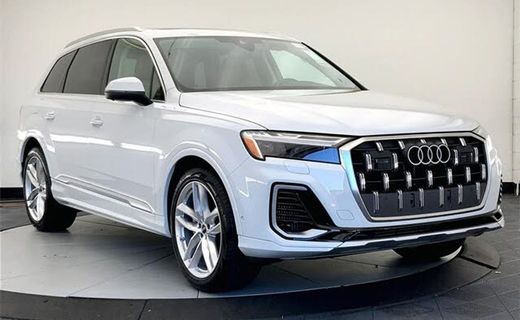 2025 Audi Q7 Quattro Premium Plus
