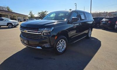 2023 Chevrolet Suburban LT