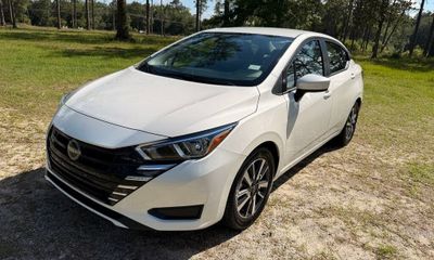 2024 Nissan Versa SV