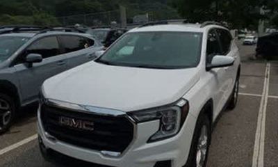 2022 GMC Terrain SLE