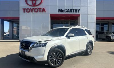 2023 Nissan Pathfinder SL