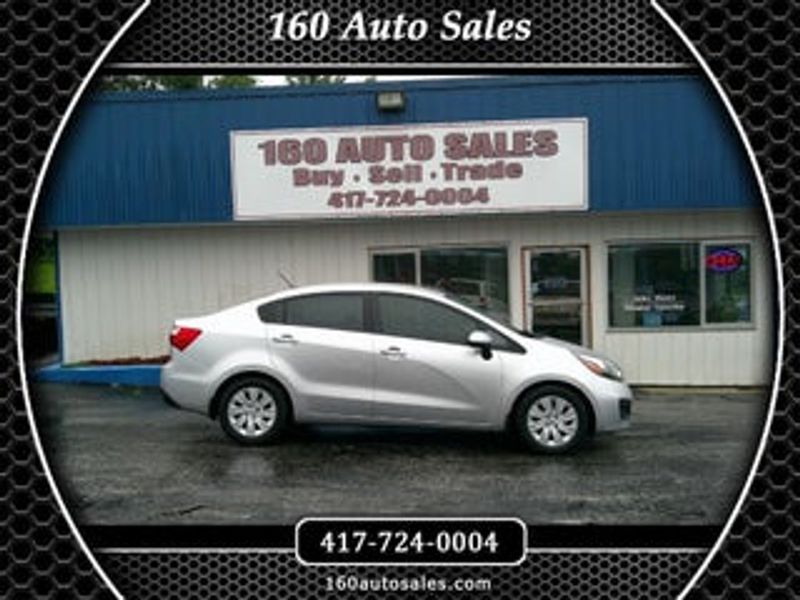 2014 Kia RIO — a typically priced live listing