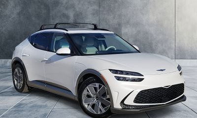 2025 Genesis GV60 Standard