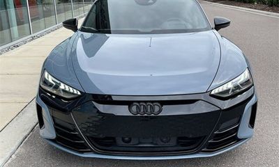2022 Audi E-Tron GT Quattro Premium Plus