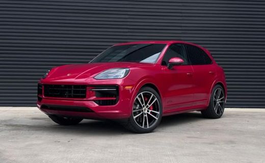 2026 Porsche Cayenne GTS