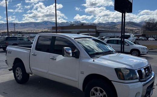 2004 Nissan Titan XE