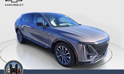 2024 Cadillac Lyriq Sport 2