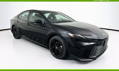 2025 Toyota Camry SE