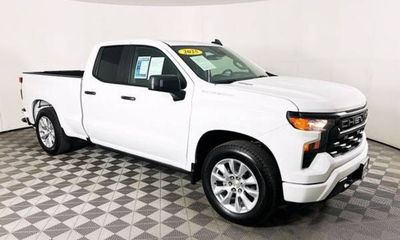 2025 Chevrolet Silverado Custom