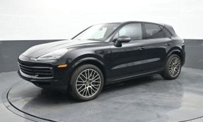 2023 Porsche Cayenne S Coupe Platinum