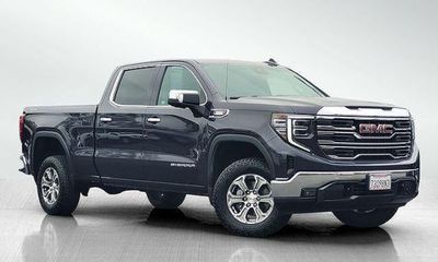 2022 GMC Sierra SLT